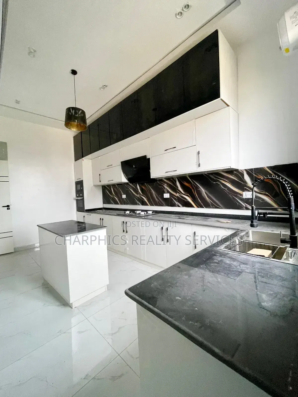 5bdrm Duplex in Ajah for sale