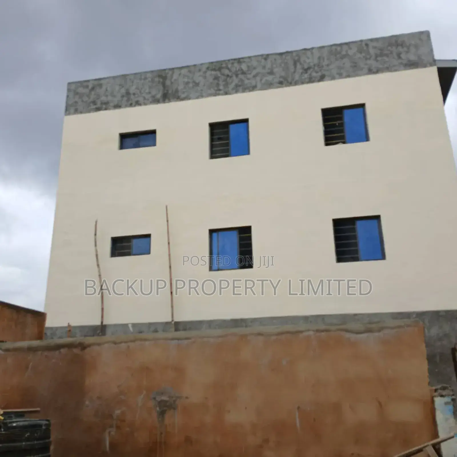 Studio Apartment in Akoka for sale