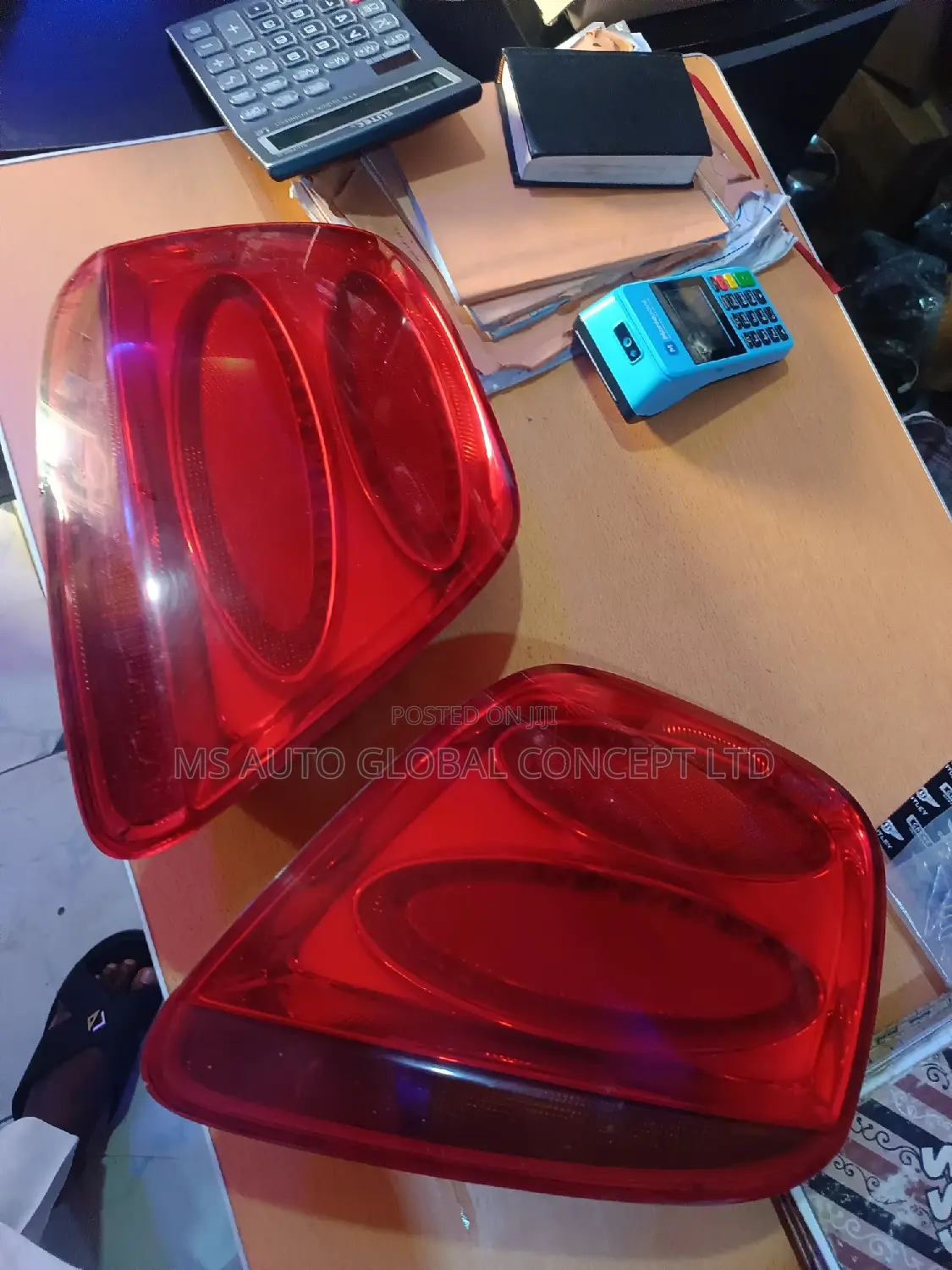 Bentley GT 2009 Back Light