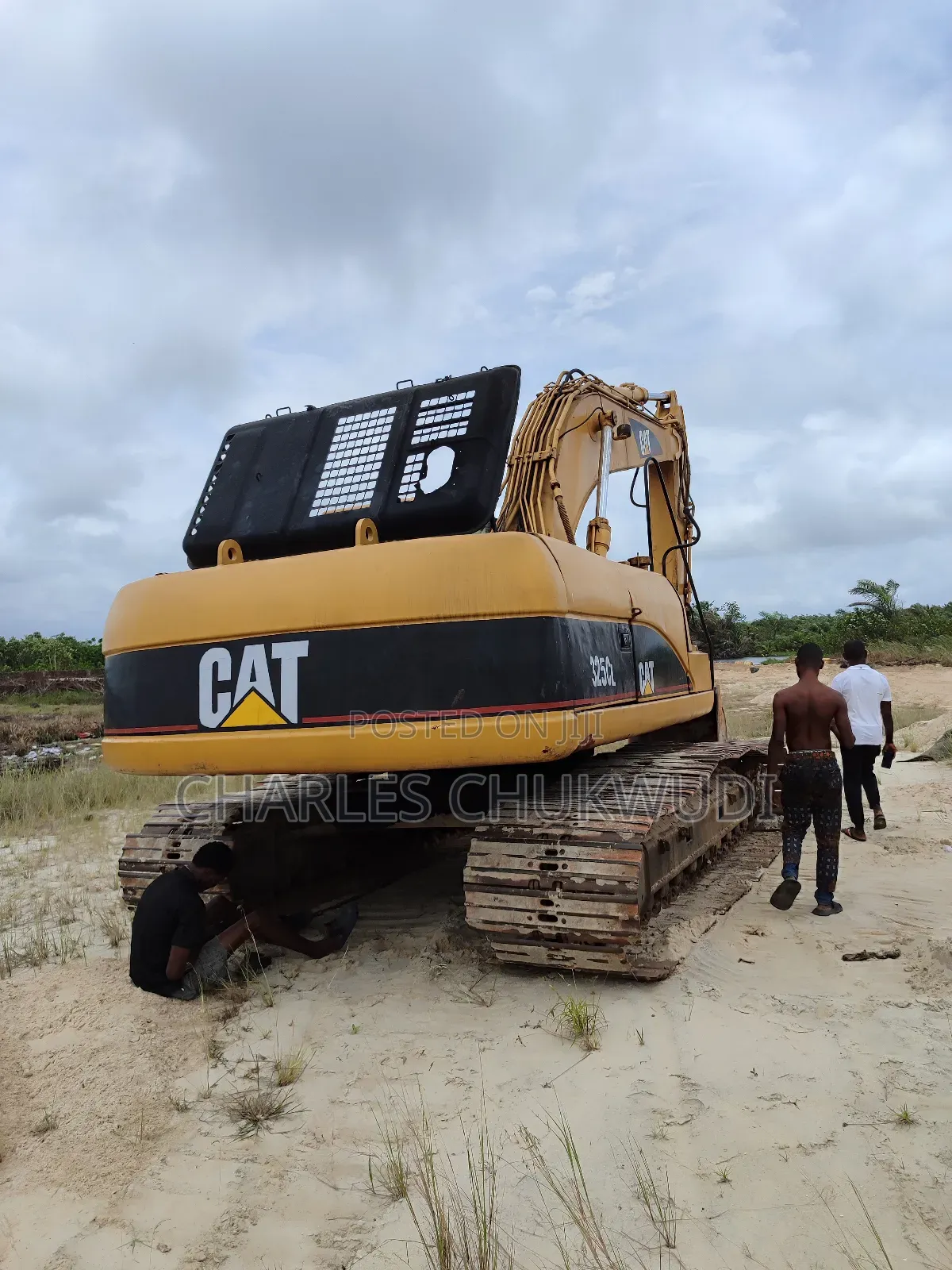 325cl Excavator With Hammer Linenigerian Used