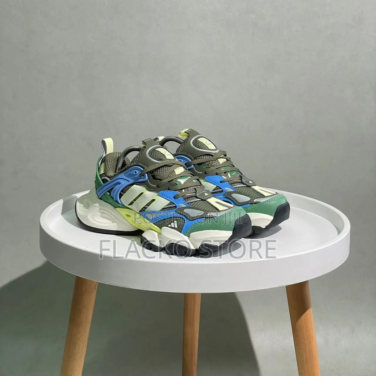 Original Adidas Vento XLG Sneakers