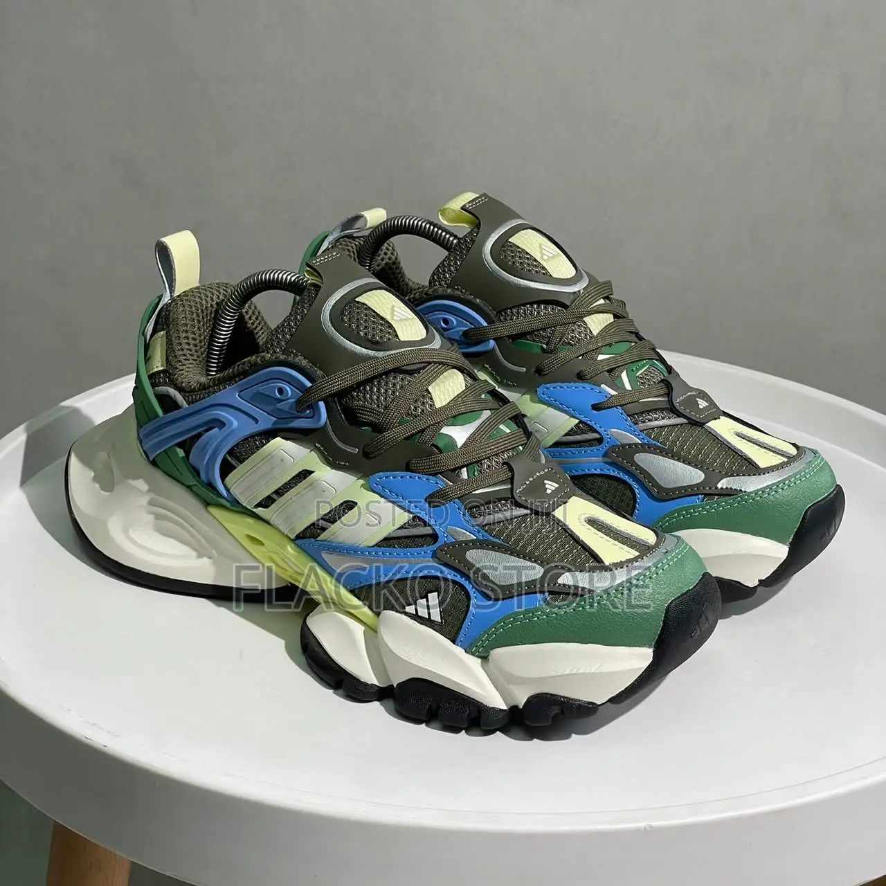 Original Adidas Vento XLG Sneakers
