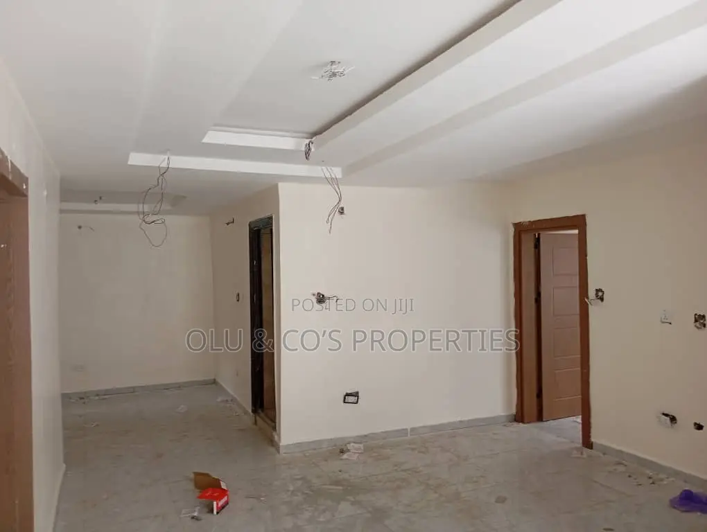 1bdrm Block of Flats in Garki Old Cbn for rent