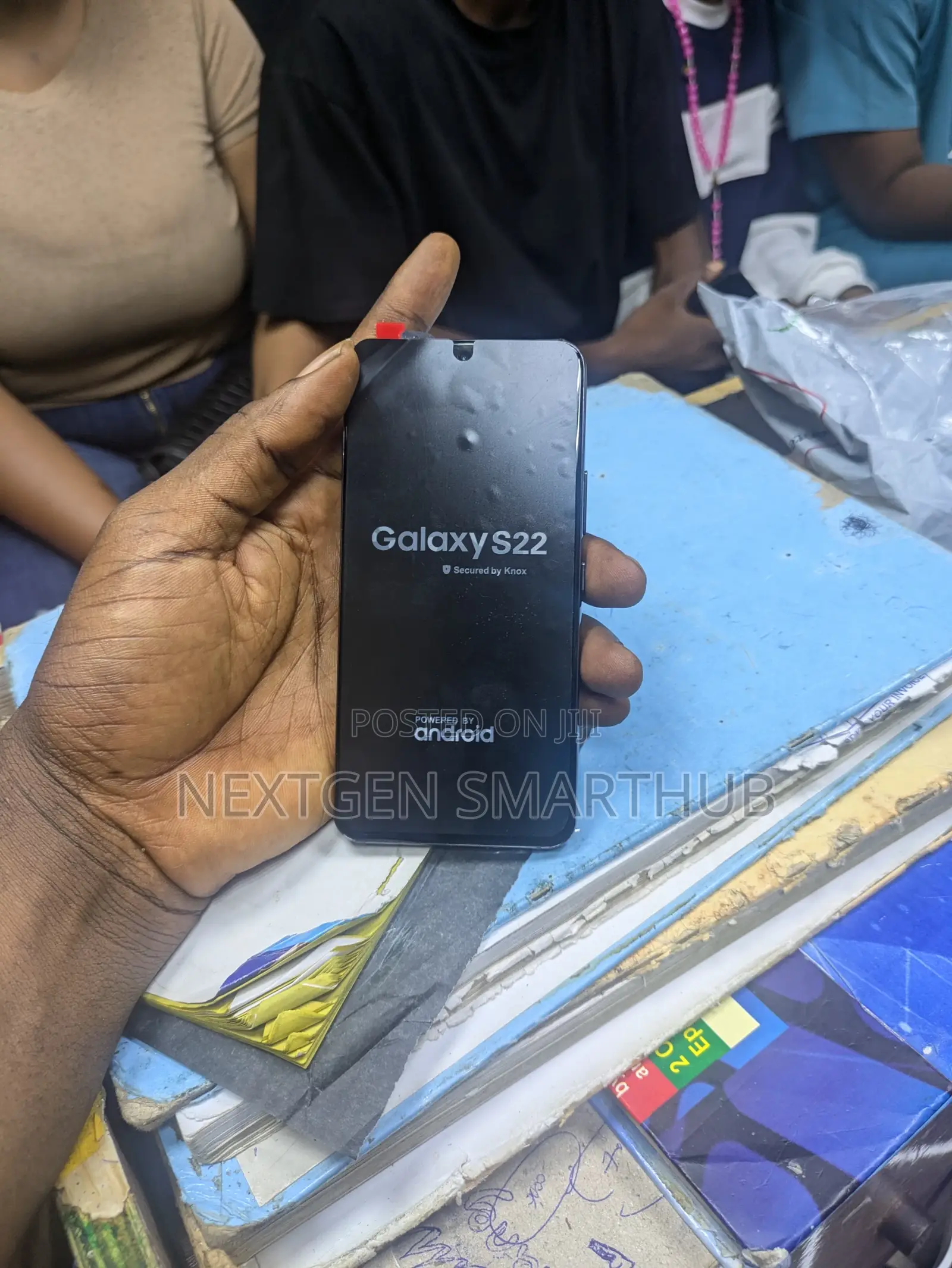 New Samsung Galaxy S22 5G 128 GB Black