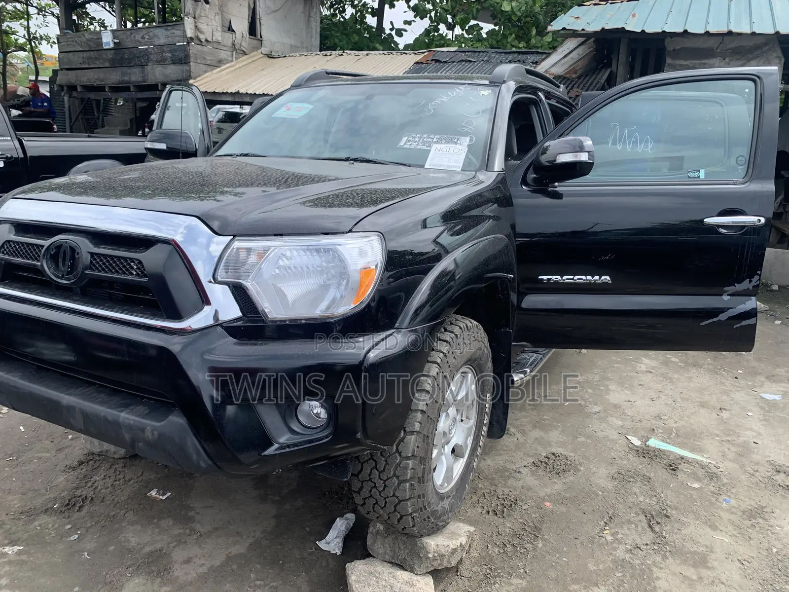 Toyota Tacoma 2014 Black