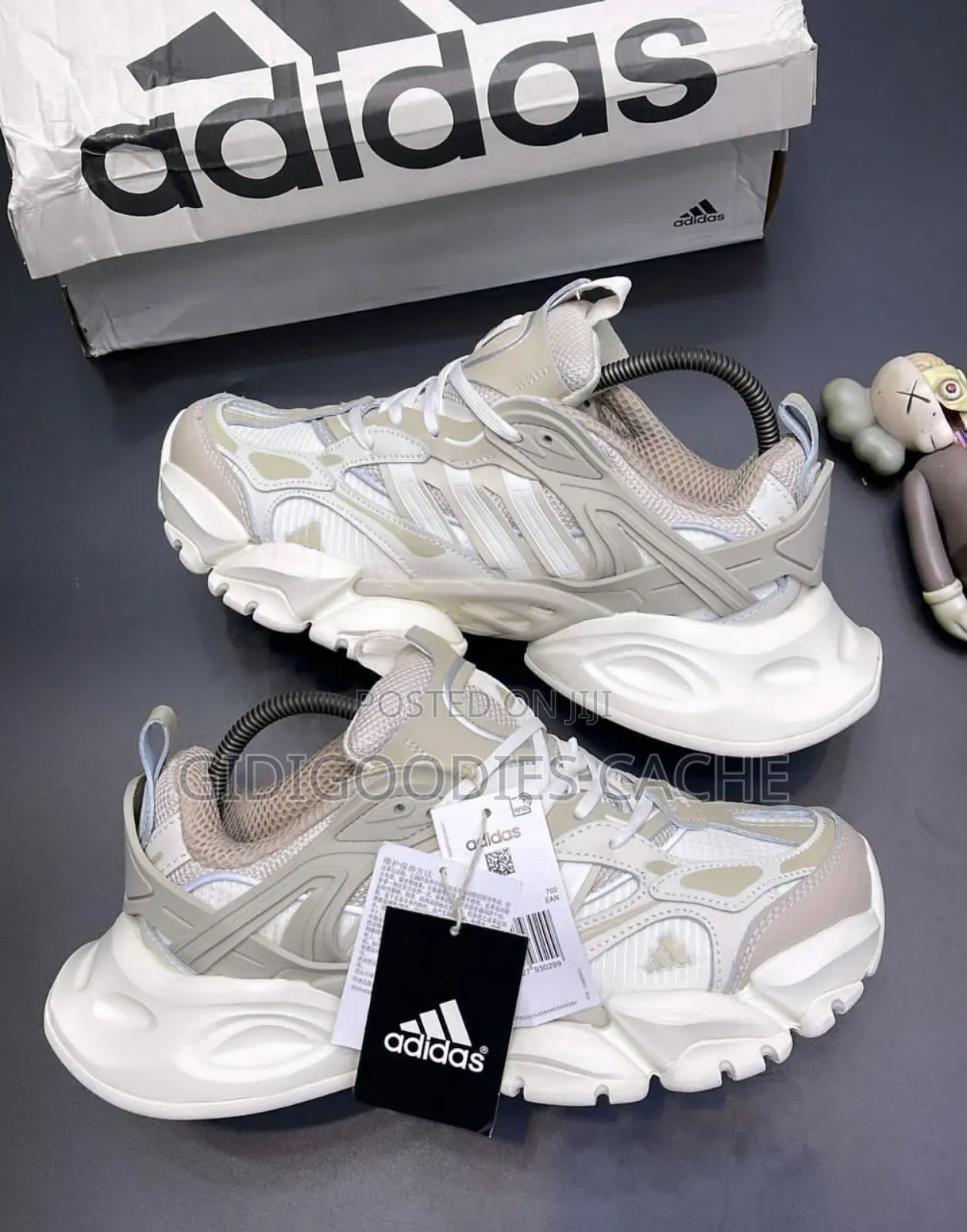 Adidas XLG Runners Deluxe