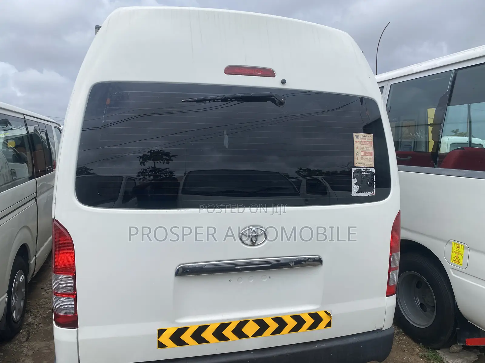 Toyota HiAce 2016 White
