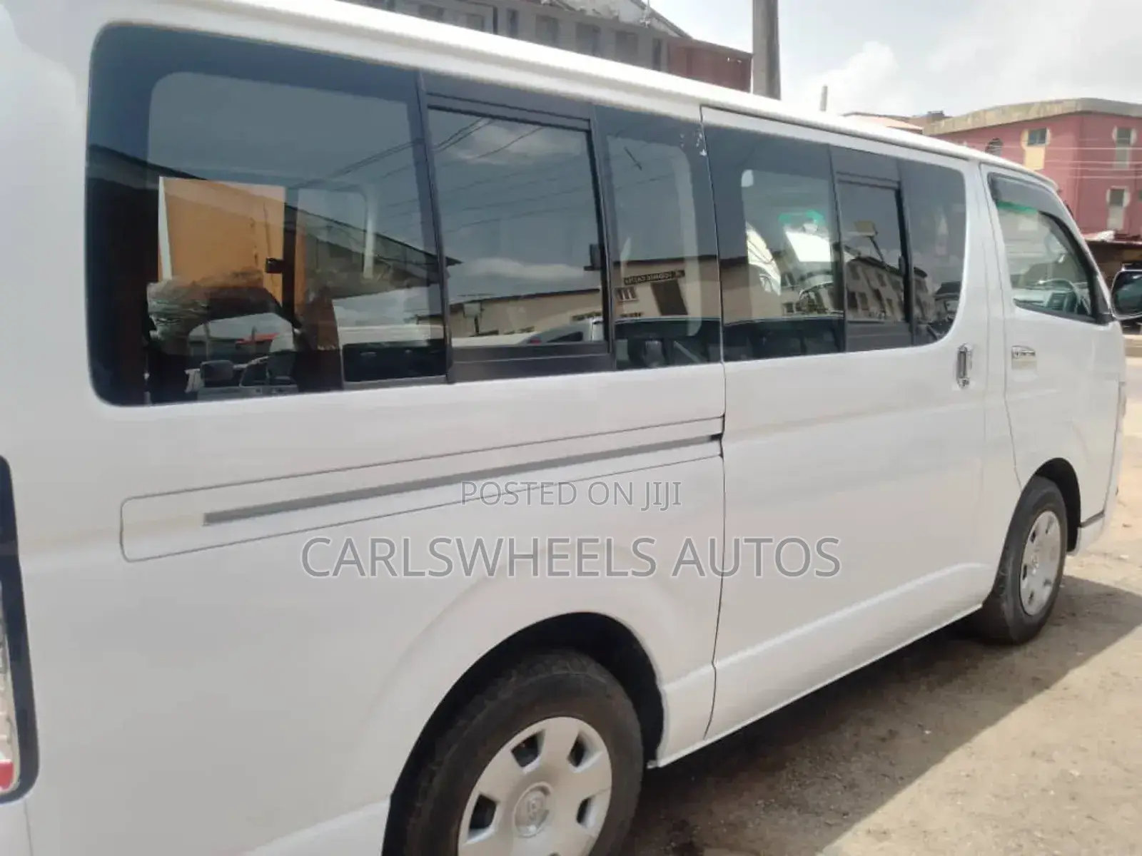 Toyota HiAce 2015 White