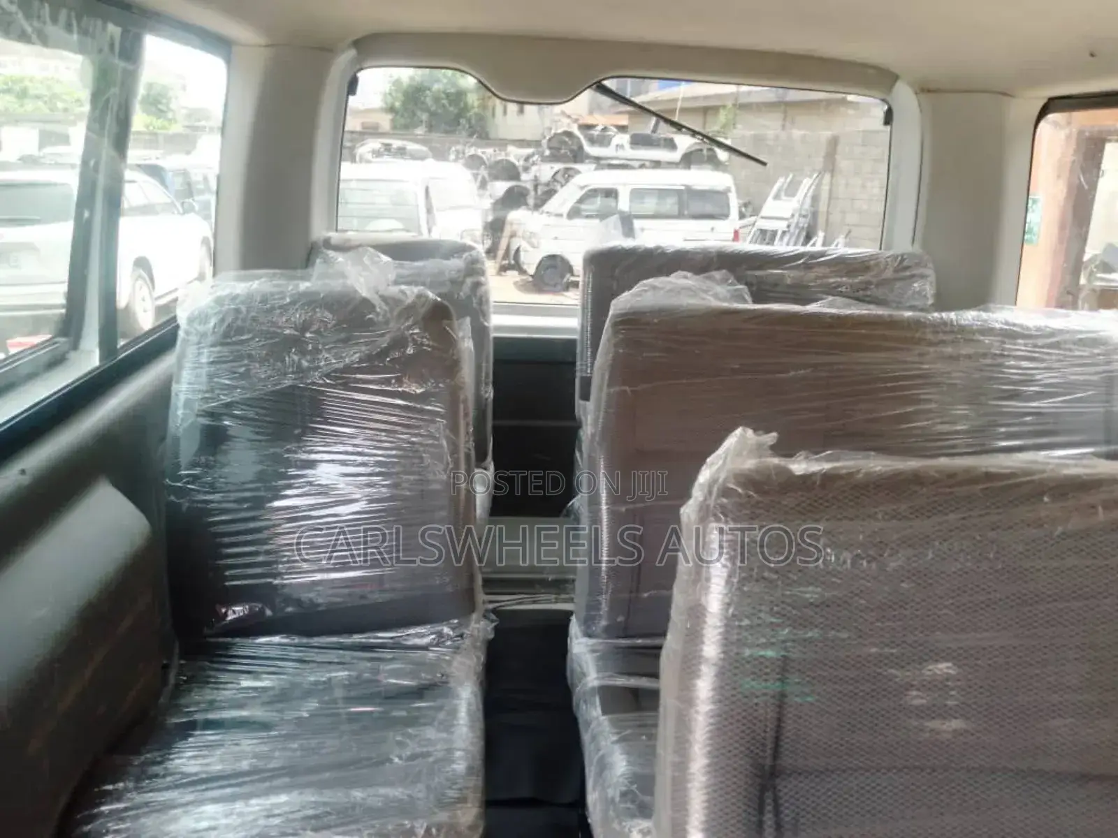 Toyota HiAce 2015 White