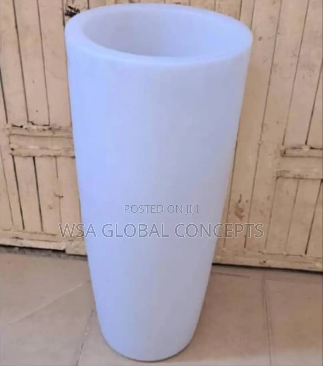 White Long Fiber Plastic Flowers Pots