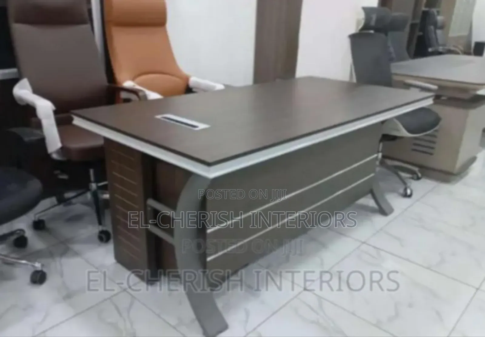Supper Class Office Table