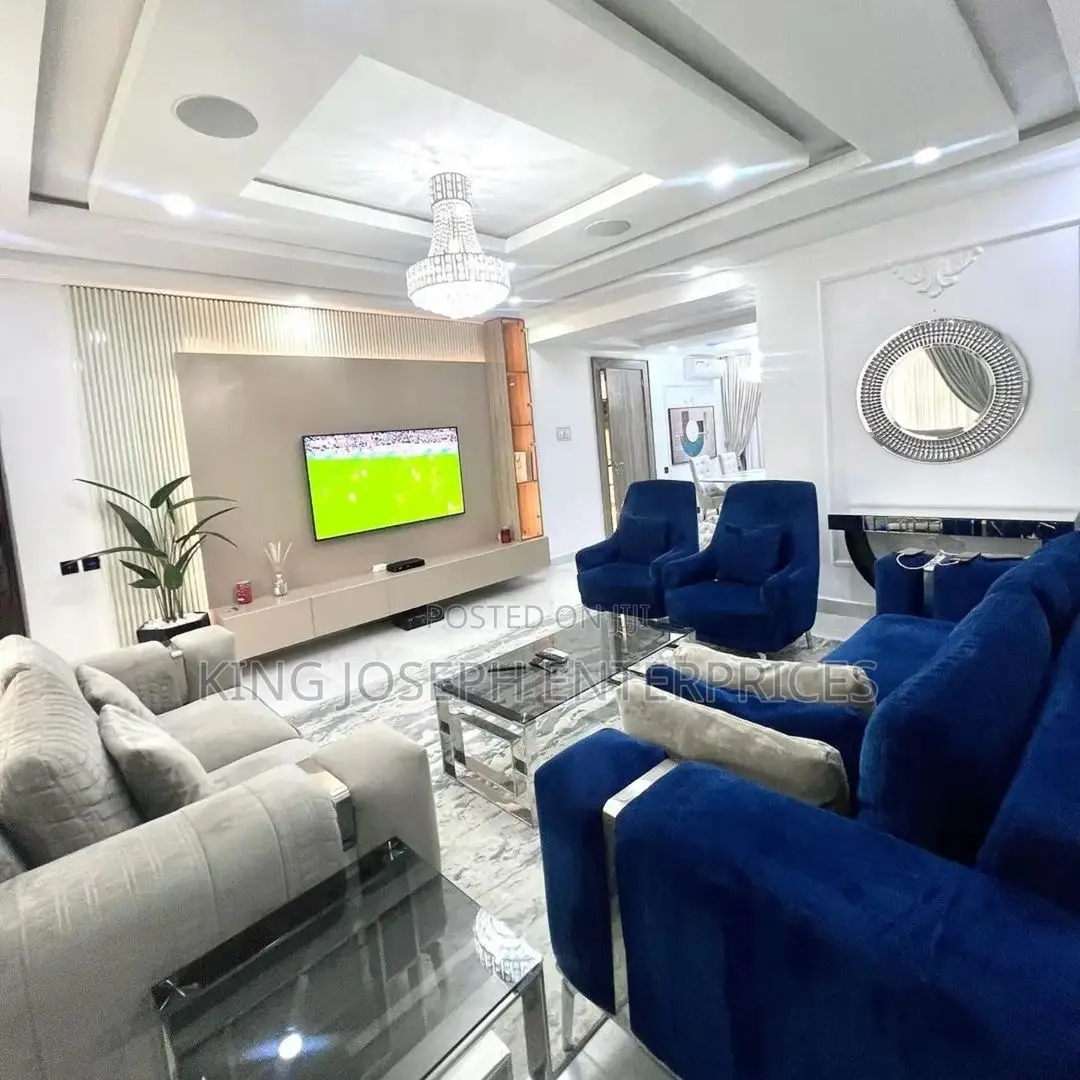 Star Luxury 2 Bedroom Apartment Jahi