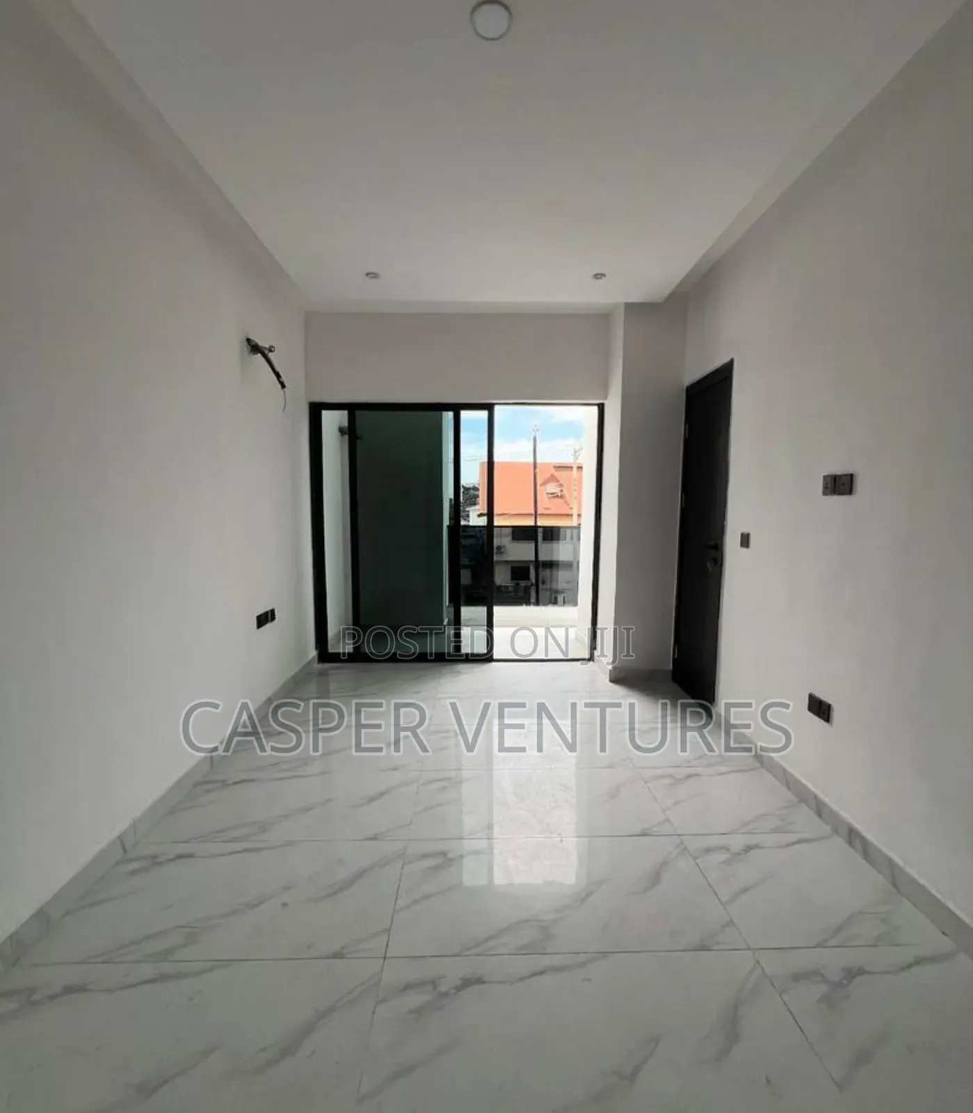 3bdrm Apartment in Adeniran, Lekki Phase 1 for rent