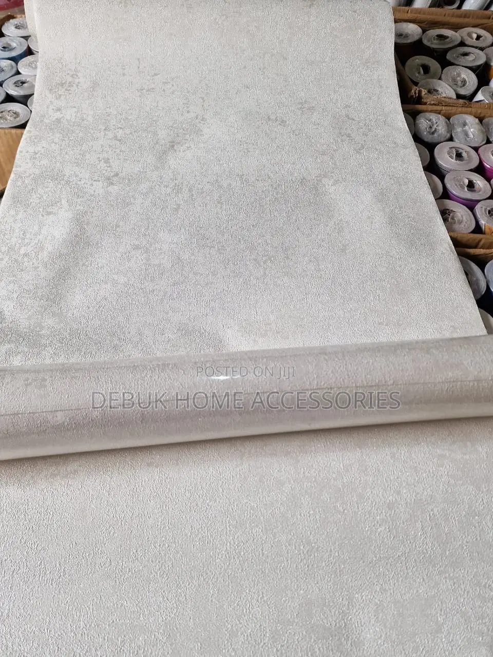 Exotic White Non Woven Wallpaper