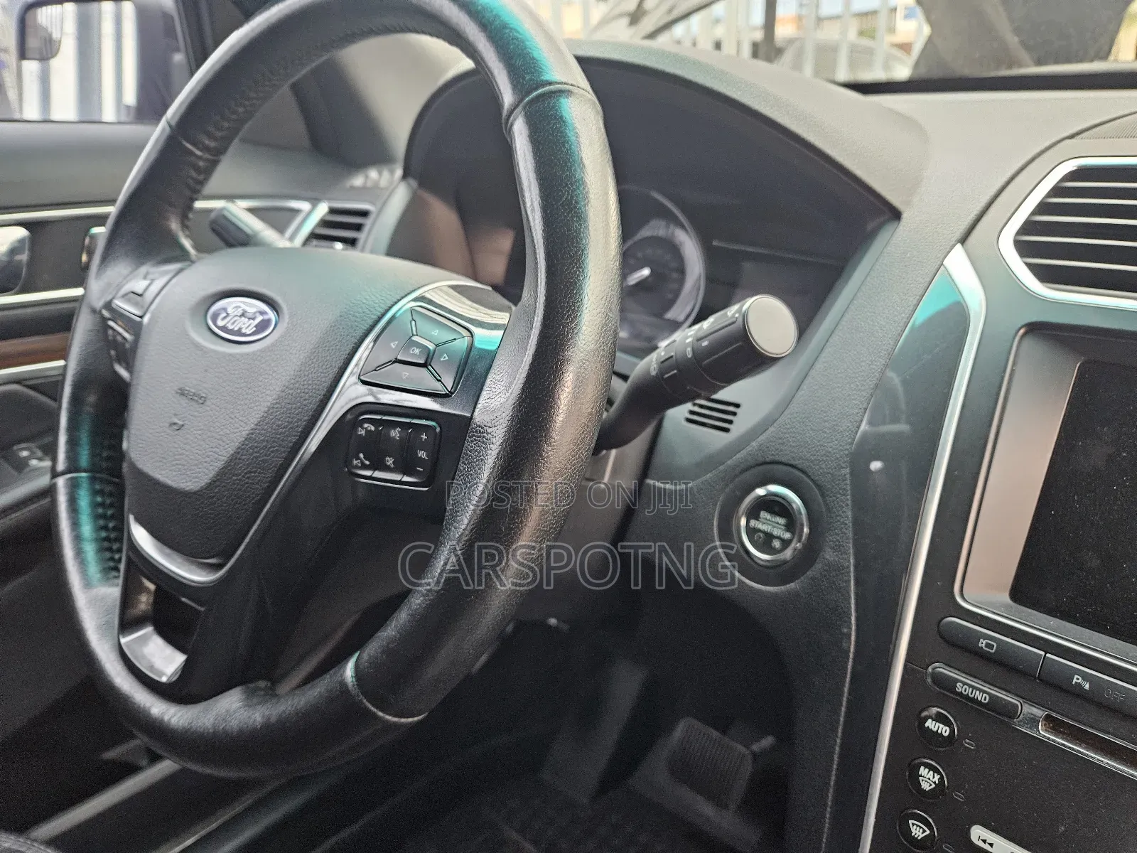 Ford Explorer 2016 Black