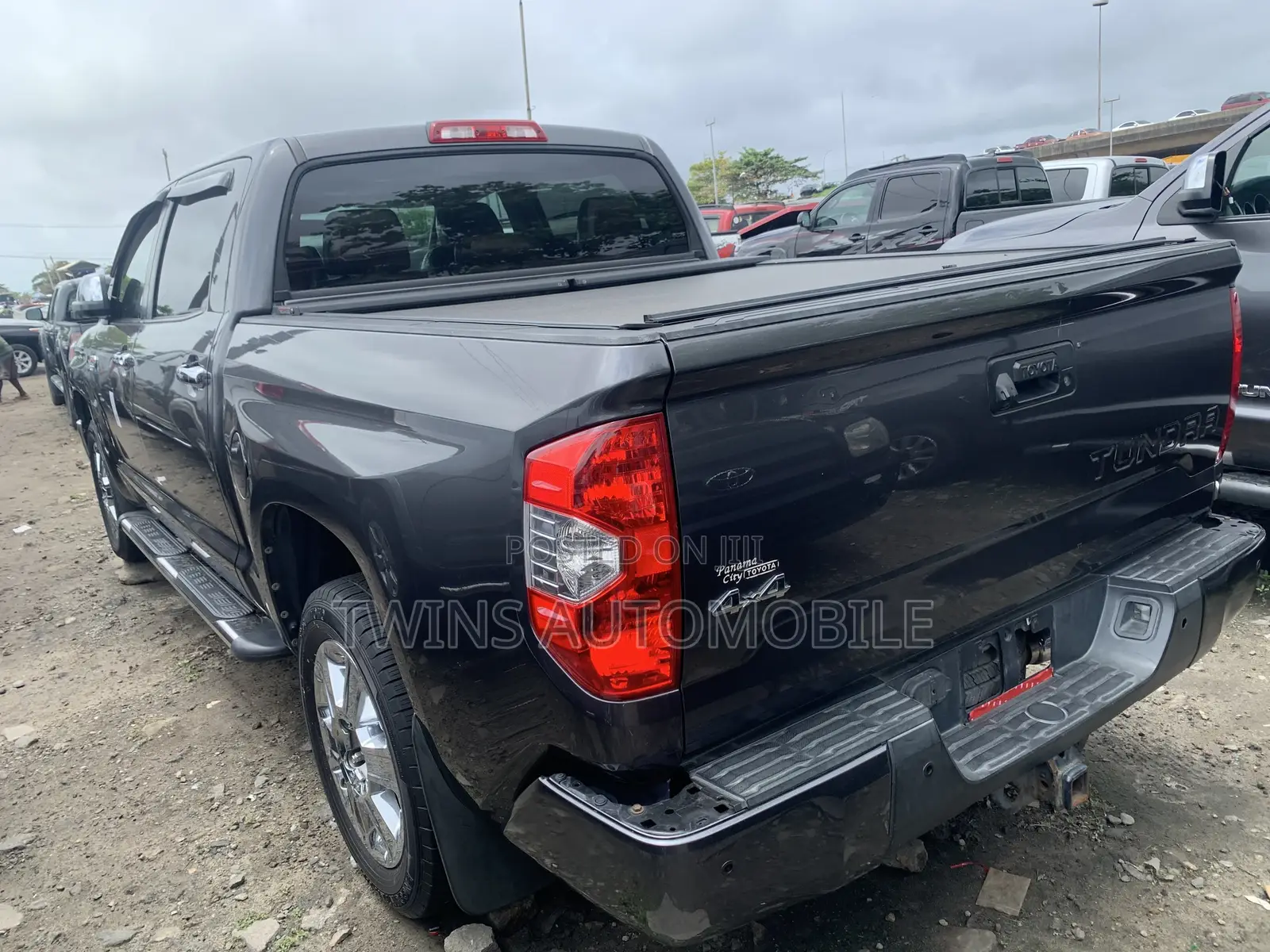 Toyota Tundra 2017 Gray