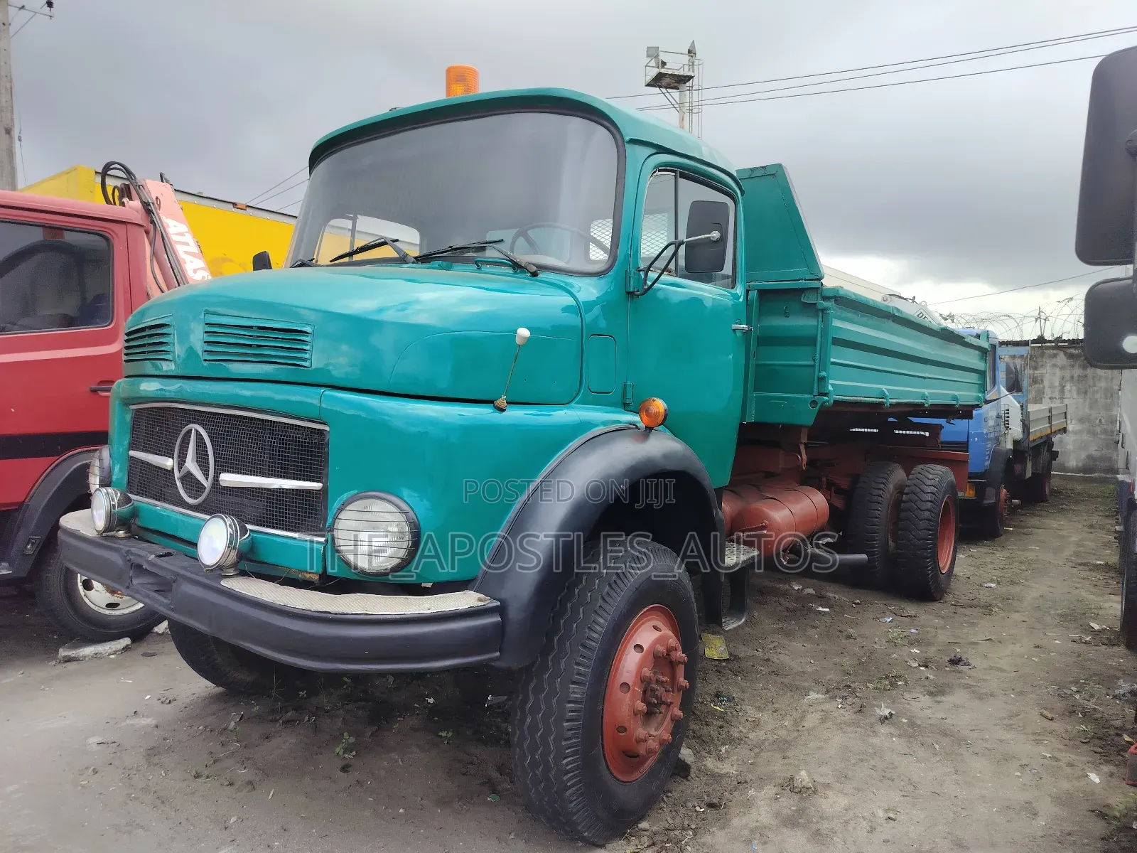 Mercedes Benz 1513 Green Colour