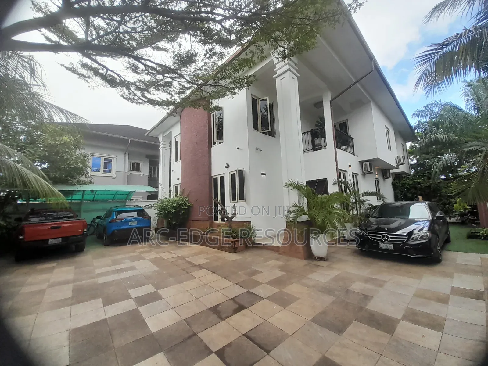 5bdrm Duplex in Amuwo-Odofin for sale