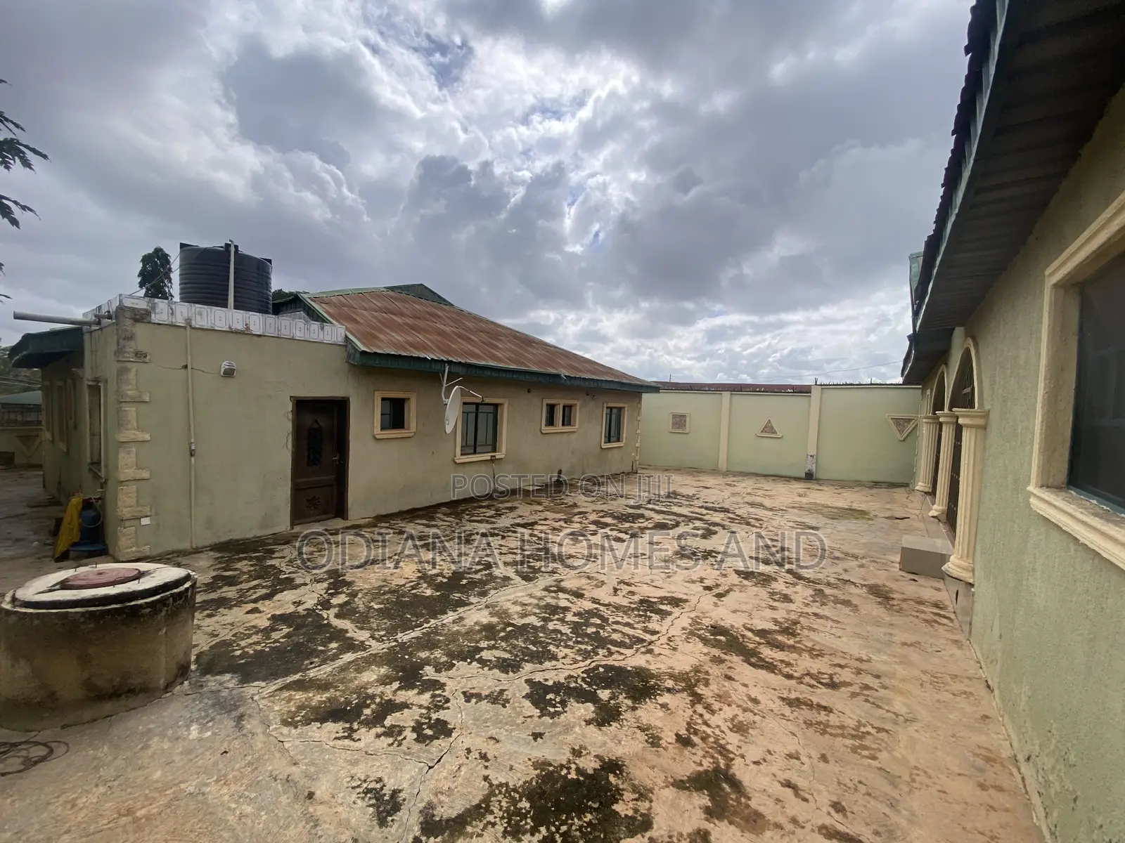 6bdrm Bungalow in Muslim,Off for sale