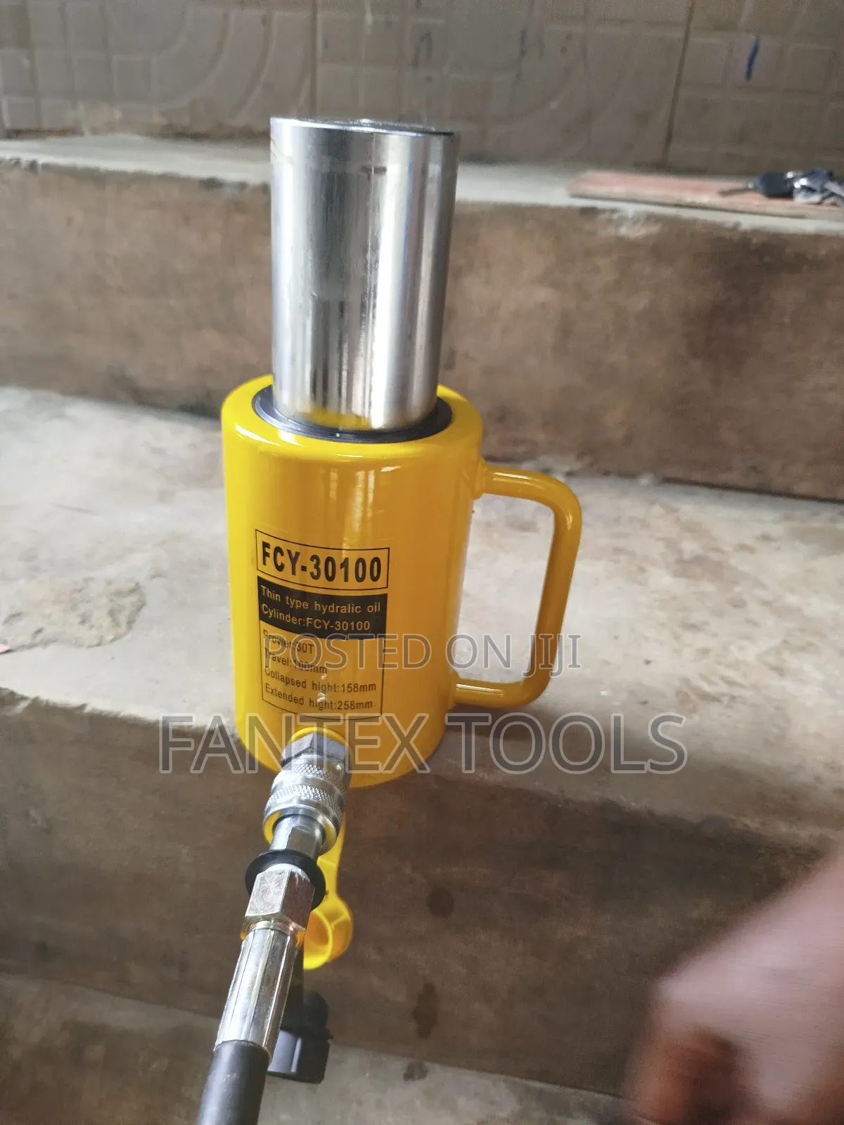Clinder Jack 30 Ton by 50mm