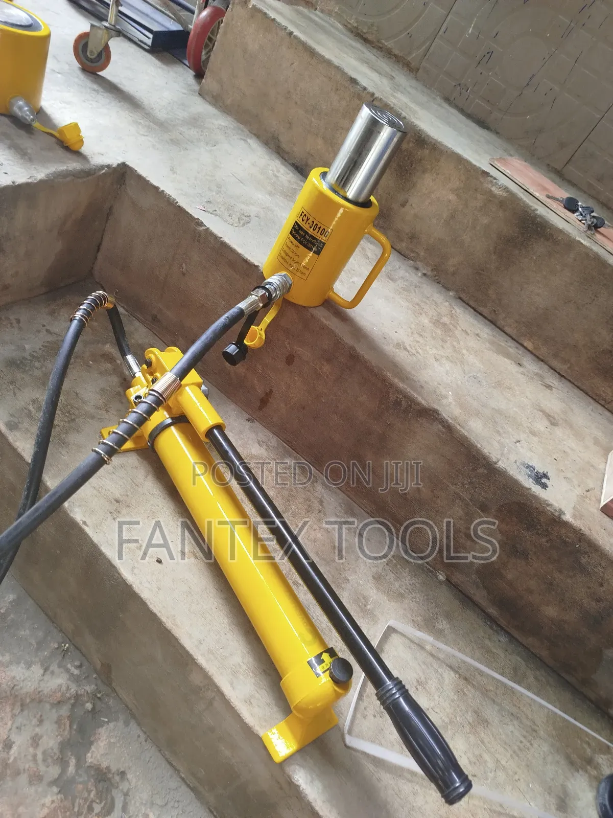 Clinder Jack 30 Ton by 50mm
