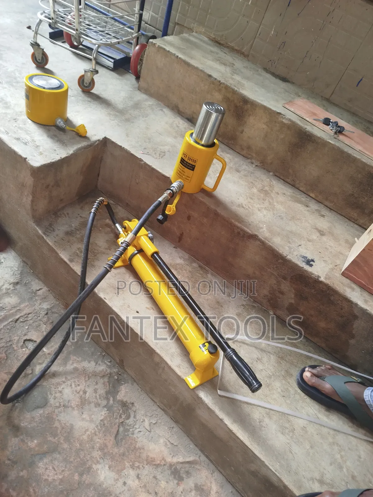 Clinder Jack 30 Ton by 50mm