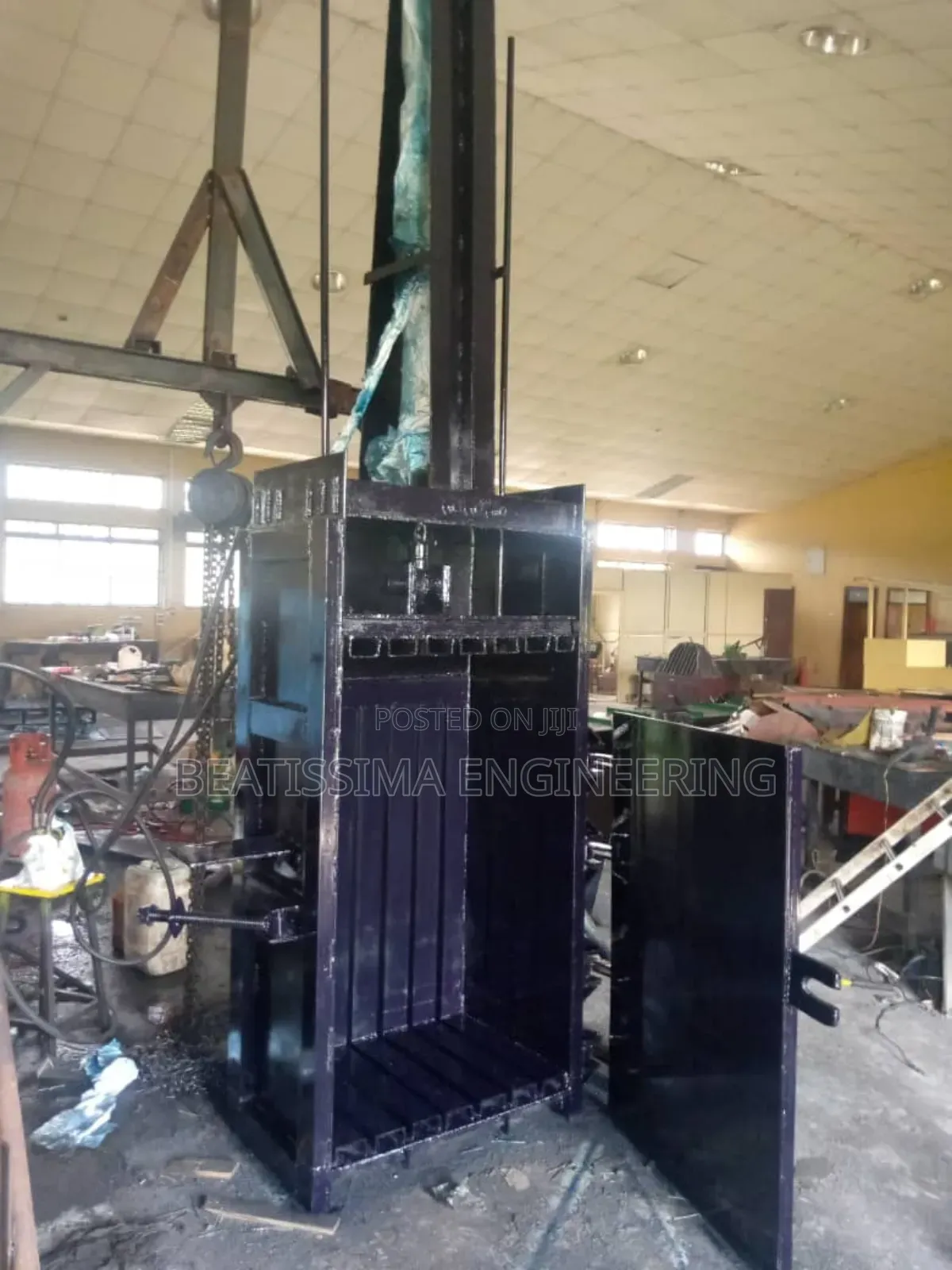 Hydraulic Baling Machine