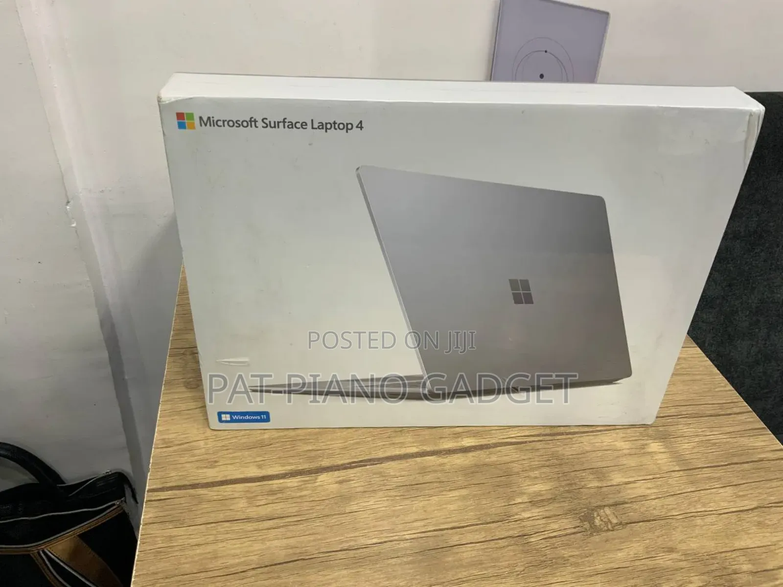 New Laptop Microsoft Surface Laptop 4 8GB AMD Ryzen 5 SSD 256GB
