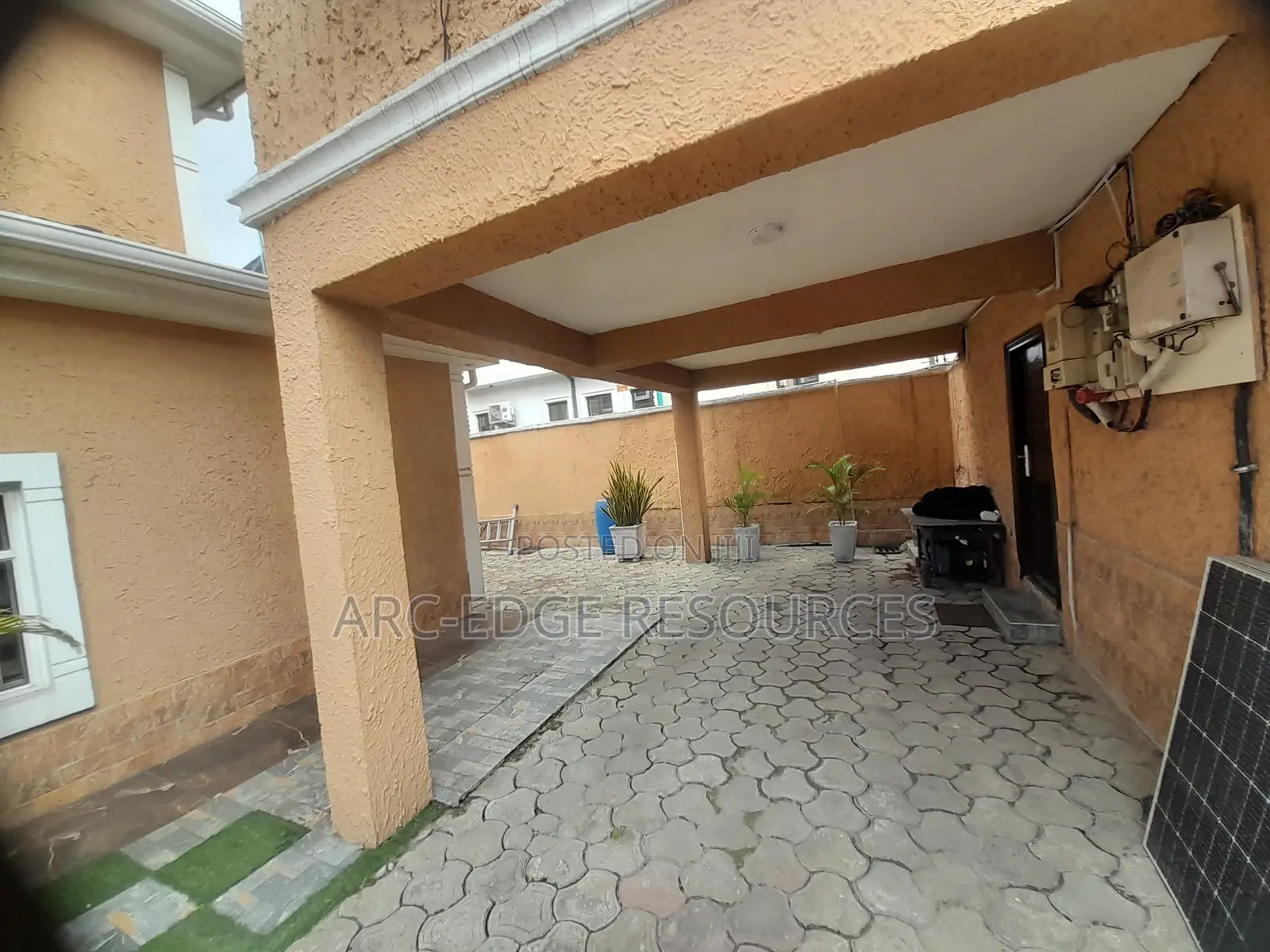 Furnished 6bdrm Duplex in Apple Junction for sale