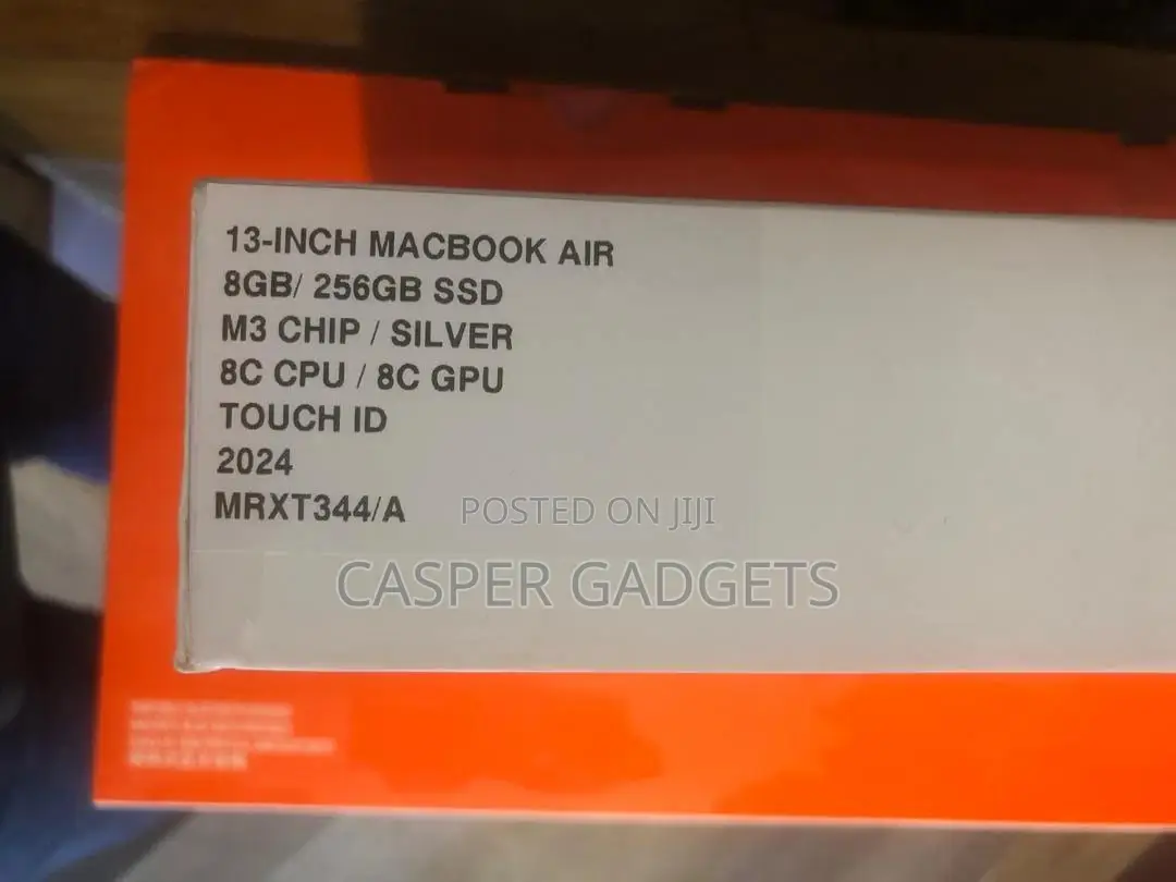 New Laptop Apple MacBook Air 2024 M3 13-Inch 8GB Intel Core M SSD 256GB