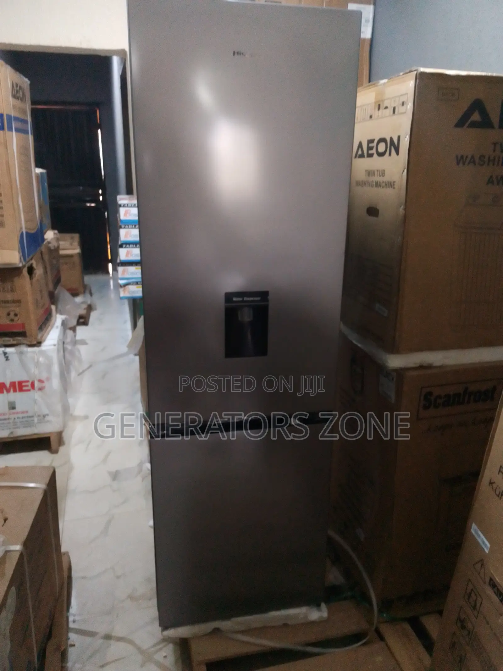 Hisense Bottom Freezer Refrigerator With Dispenser - 264L