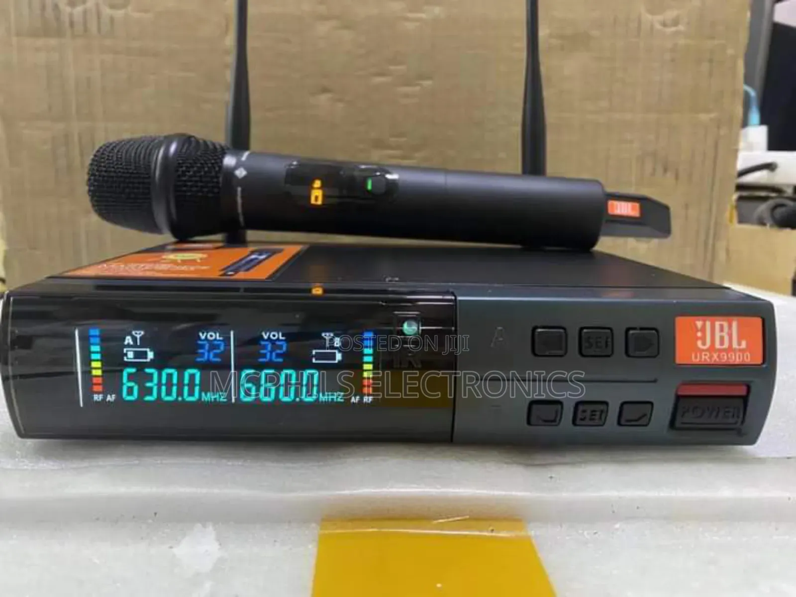 JBL Professional Wireless Microphone System Urx-8800