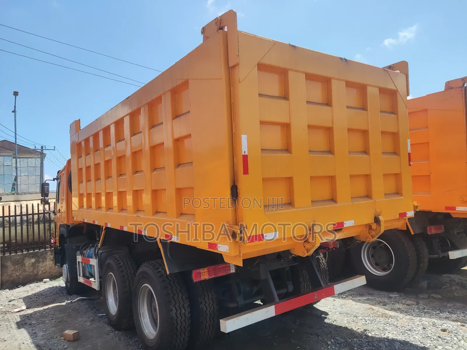 Howo Sinotruk Truck 371 Full Option