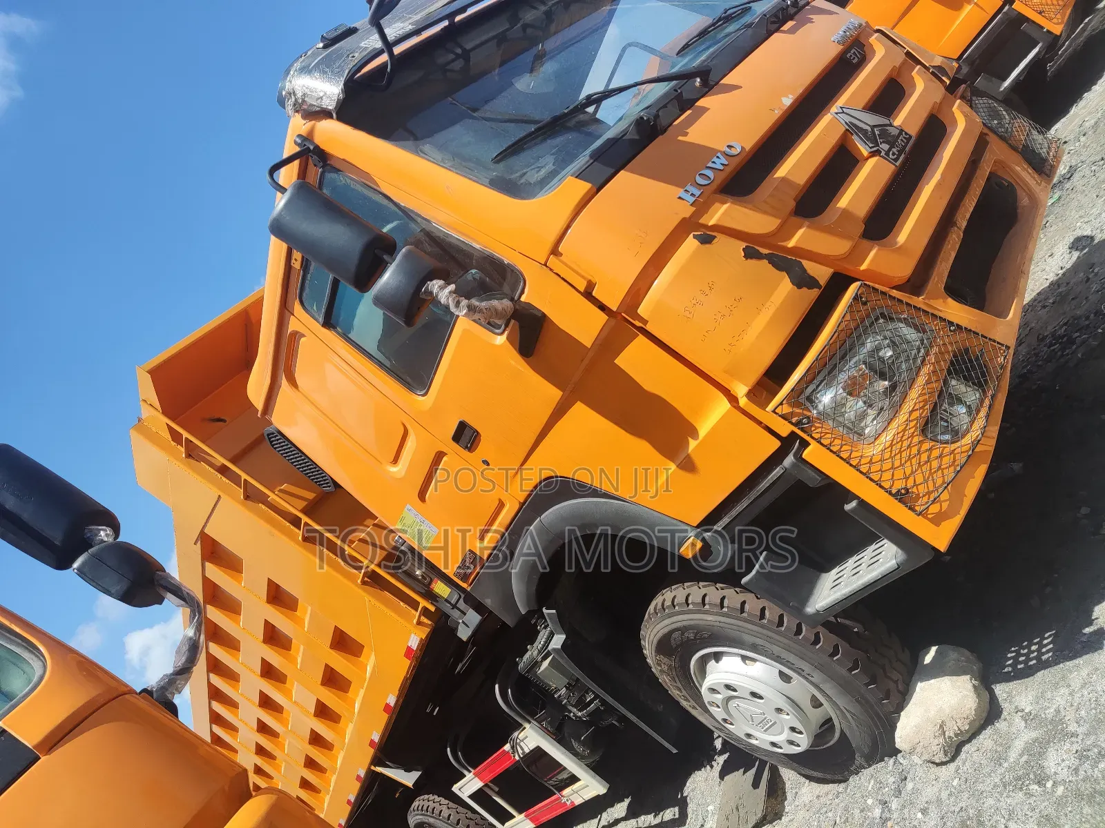 Howo Sinotruk Truck With Auxiliary 3