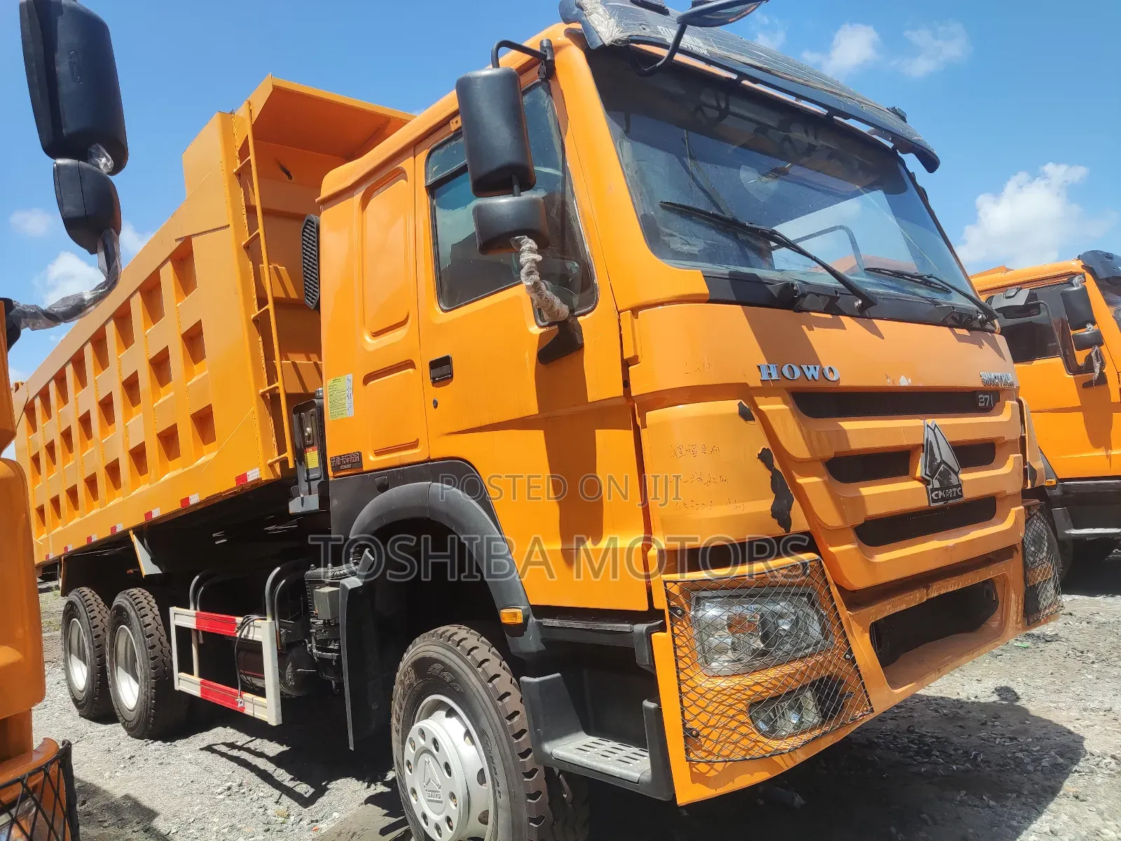 Howo Sinotruk Truck With Auxiliary 3