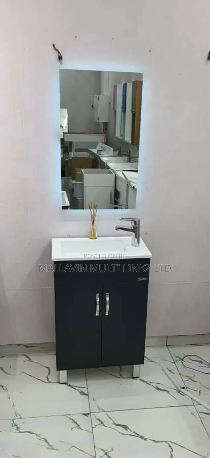 60cm Floor Standing Cabinet Basin With Led Mirrors