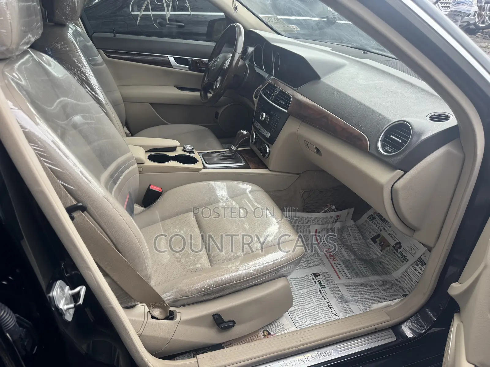 Mercedes-Benz C300 2014 Black