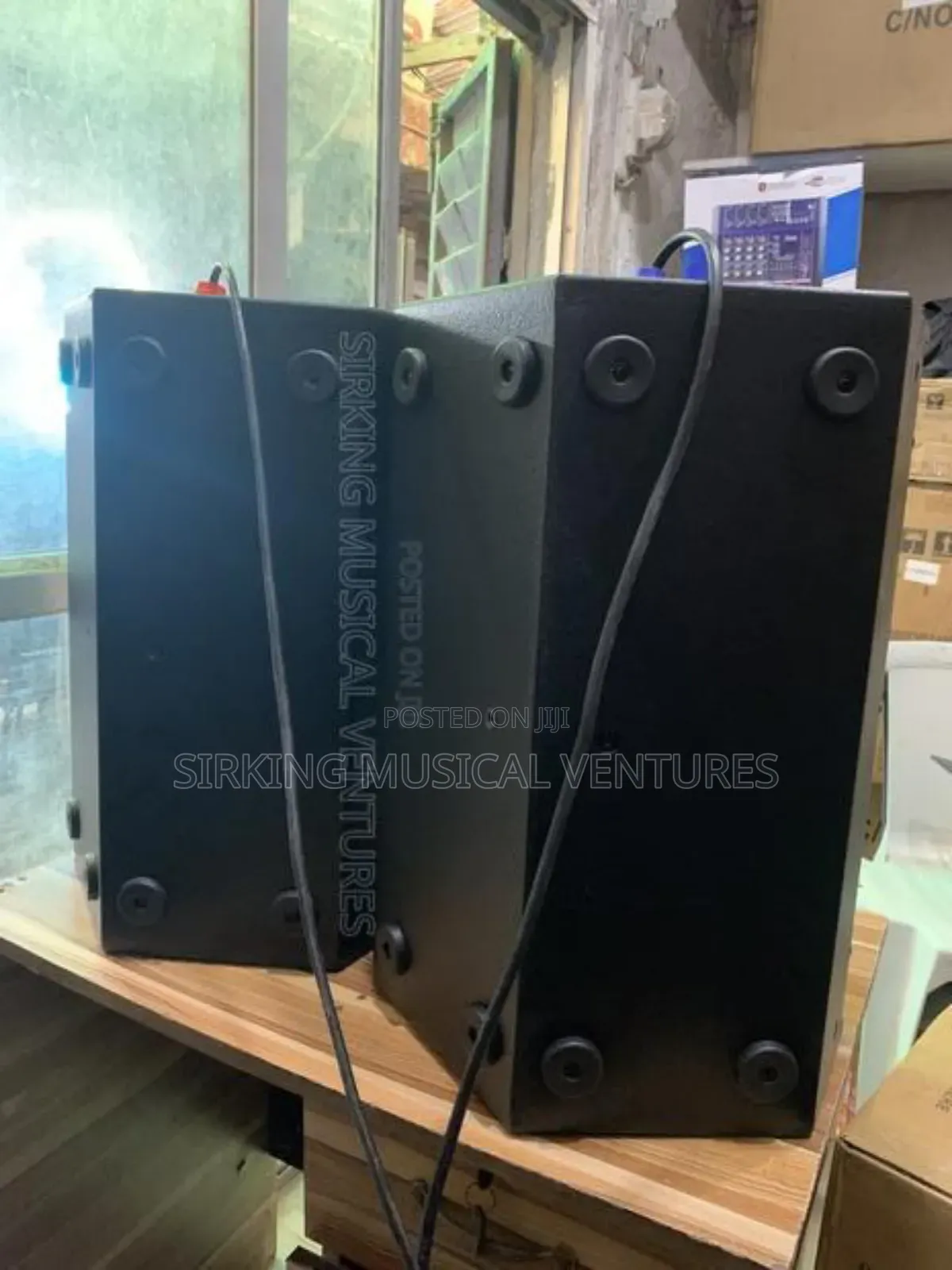 JBL Acoustic Hanging Monitor Speaker Srx712m 12inches