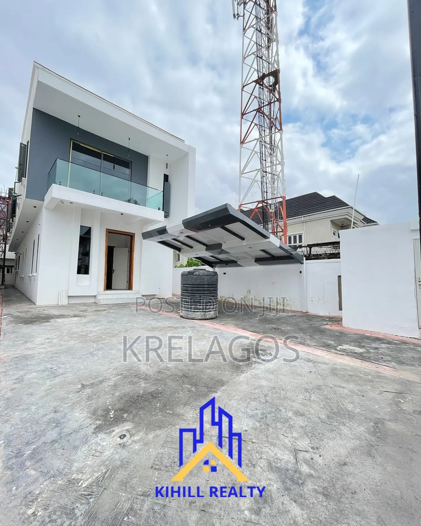 5bdrm Duplex in Osapa london for sale