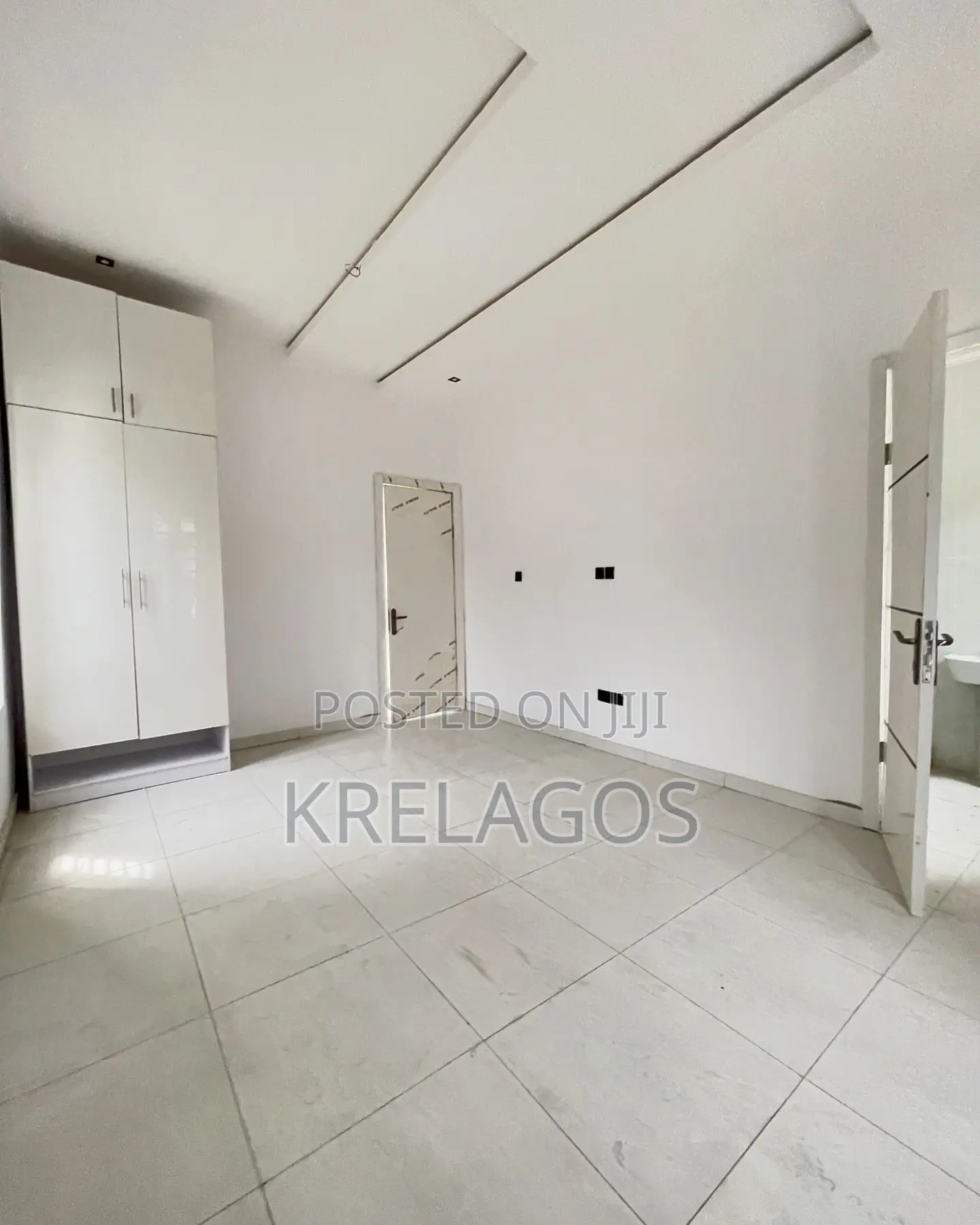 5bdrm Duplex in Osapa london for sale