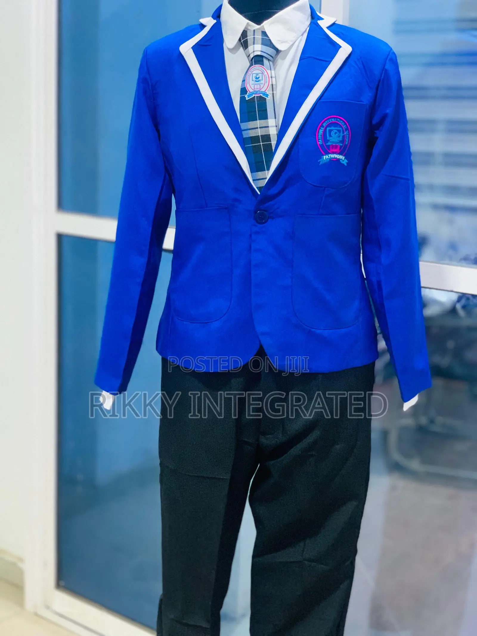 Embroidered School Uniforms, T-Shirts With Custom Logos