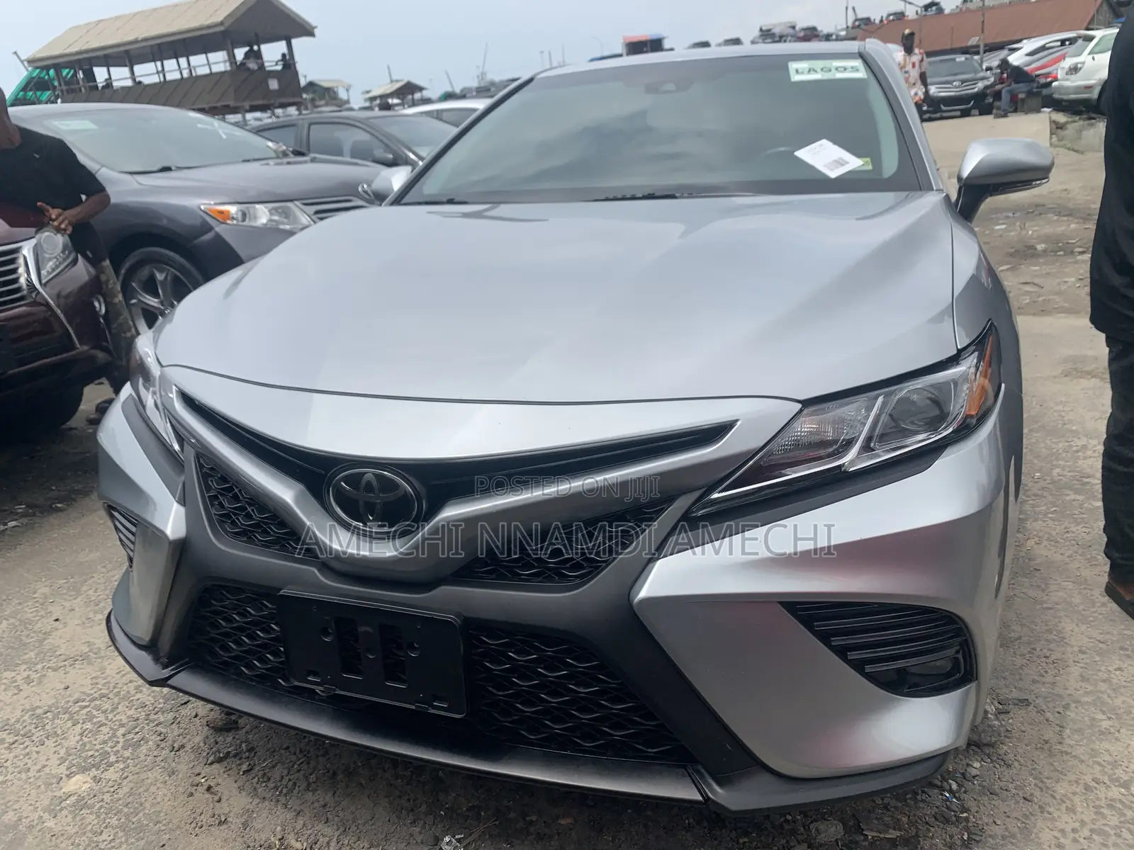 Toyota Camry SE FWD (2.5L 4cyl 8AM) 2018 Gray