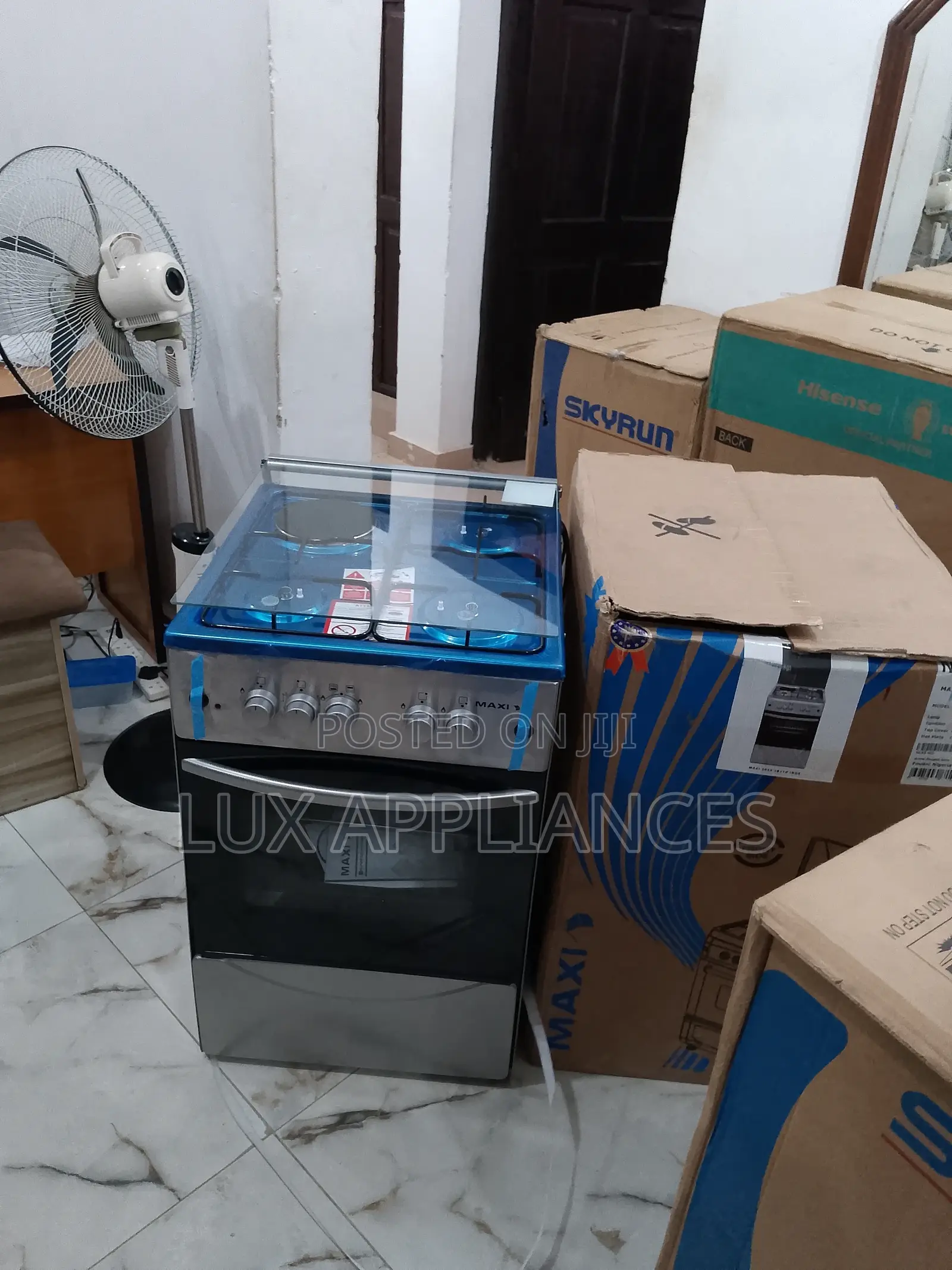 Exclusive Maxi 3 Gas Cooker and 1 Hot Plate