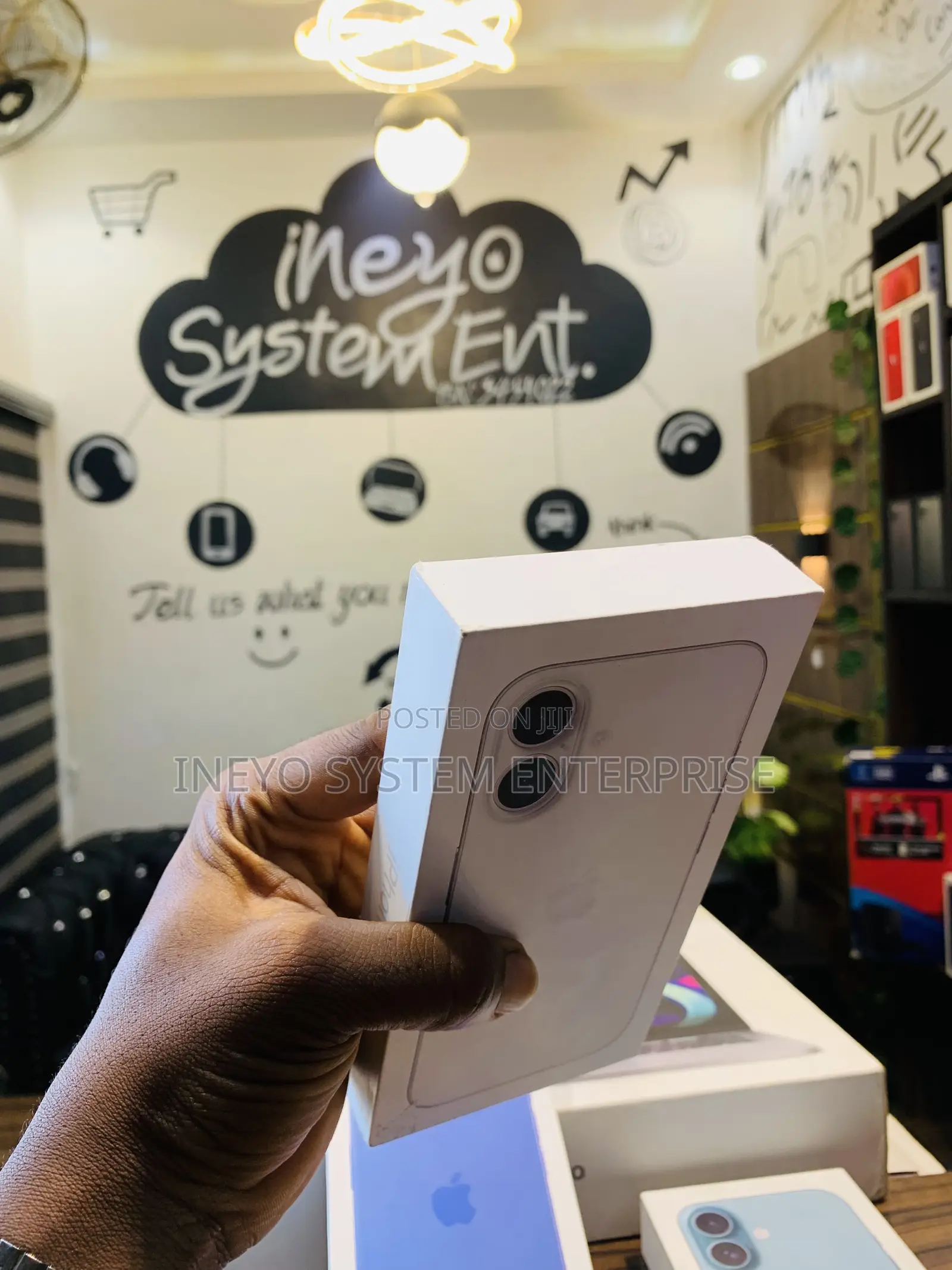 New Apple iPhone 16 256 GB White