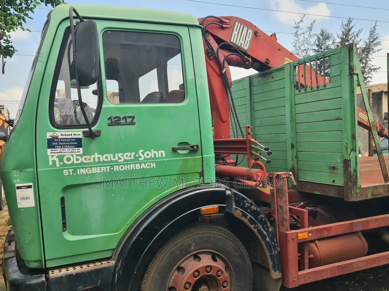 Super Clean Foreign Used Mercedes Benz Truck With 3tons Hiab