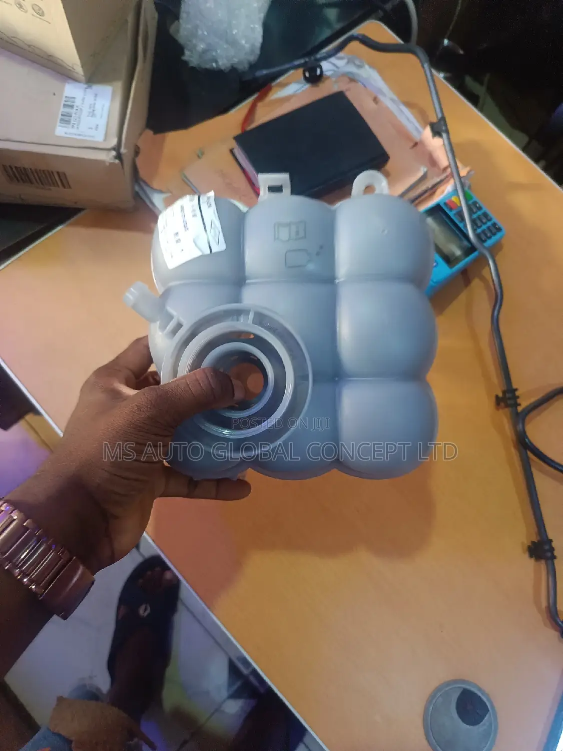 Lamborghini Urus Water Reservoir
