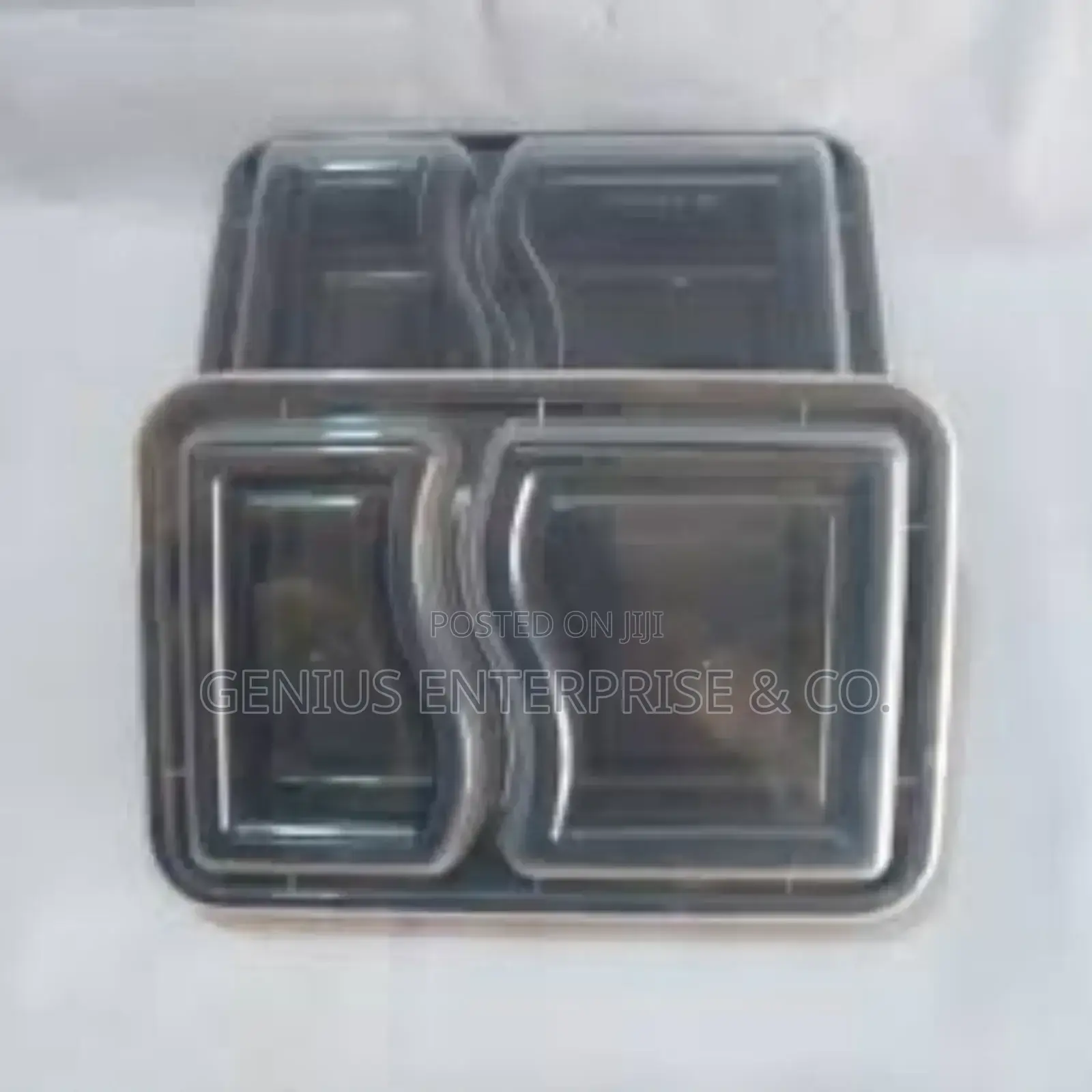 Two Portion Plastic Plates With Transparent Cover