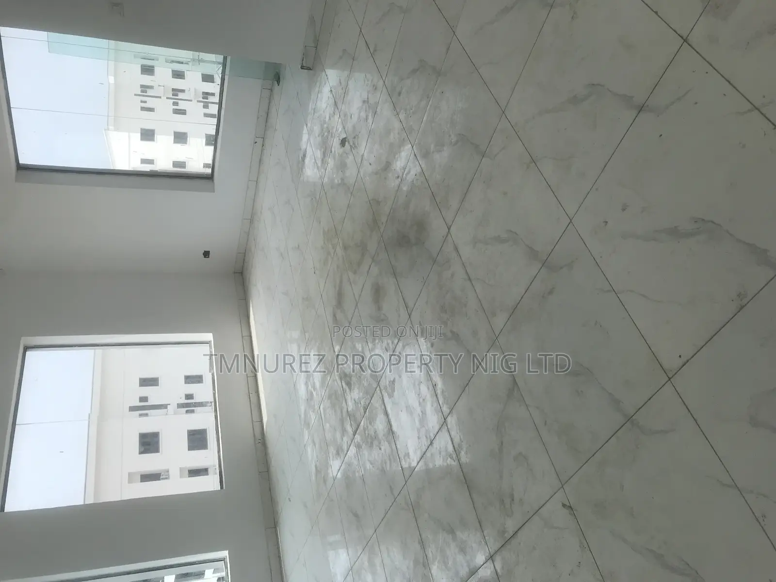 Showroom for Rent at Orchid Roundabout