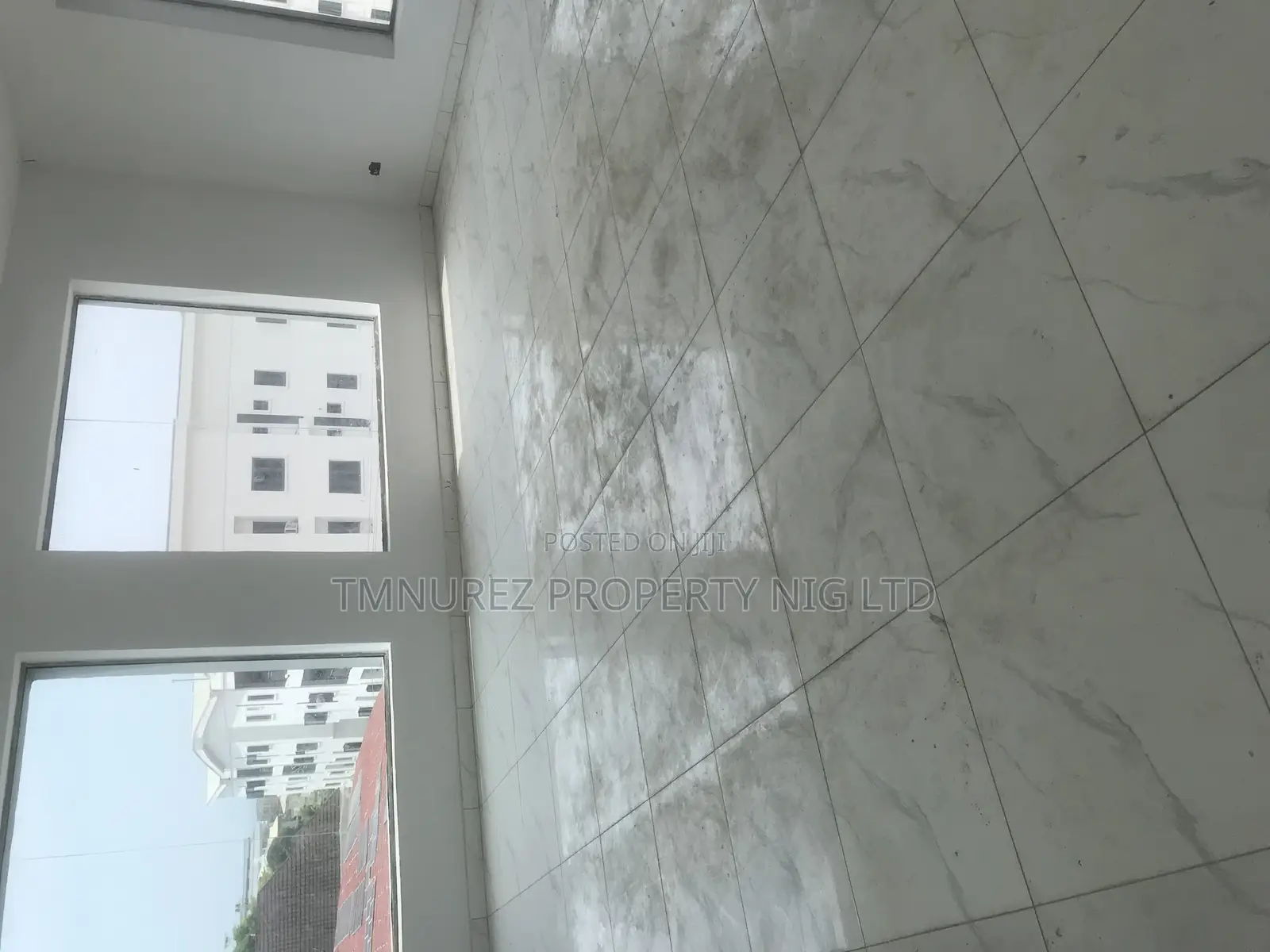 Showroom for Rent at Orchid Roundabout
