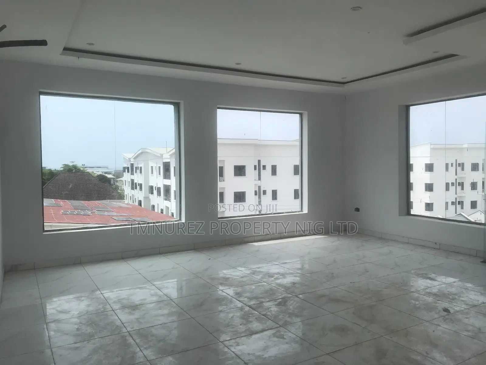 Showroom for Rent at Orchid Roundabout